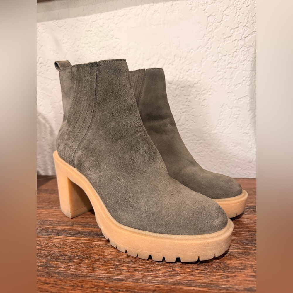 Dolce Vita Catana women’s boots size 8 olive green color gentle used